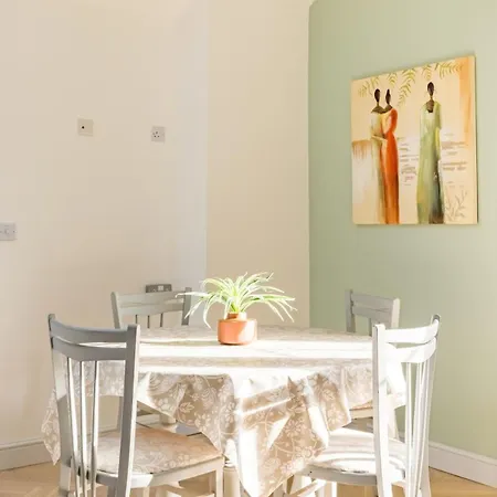 Bream Loft, Dog Friendly, Wood Burner, Walking Distance To *